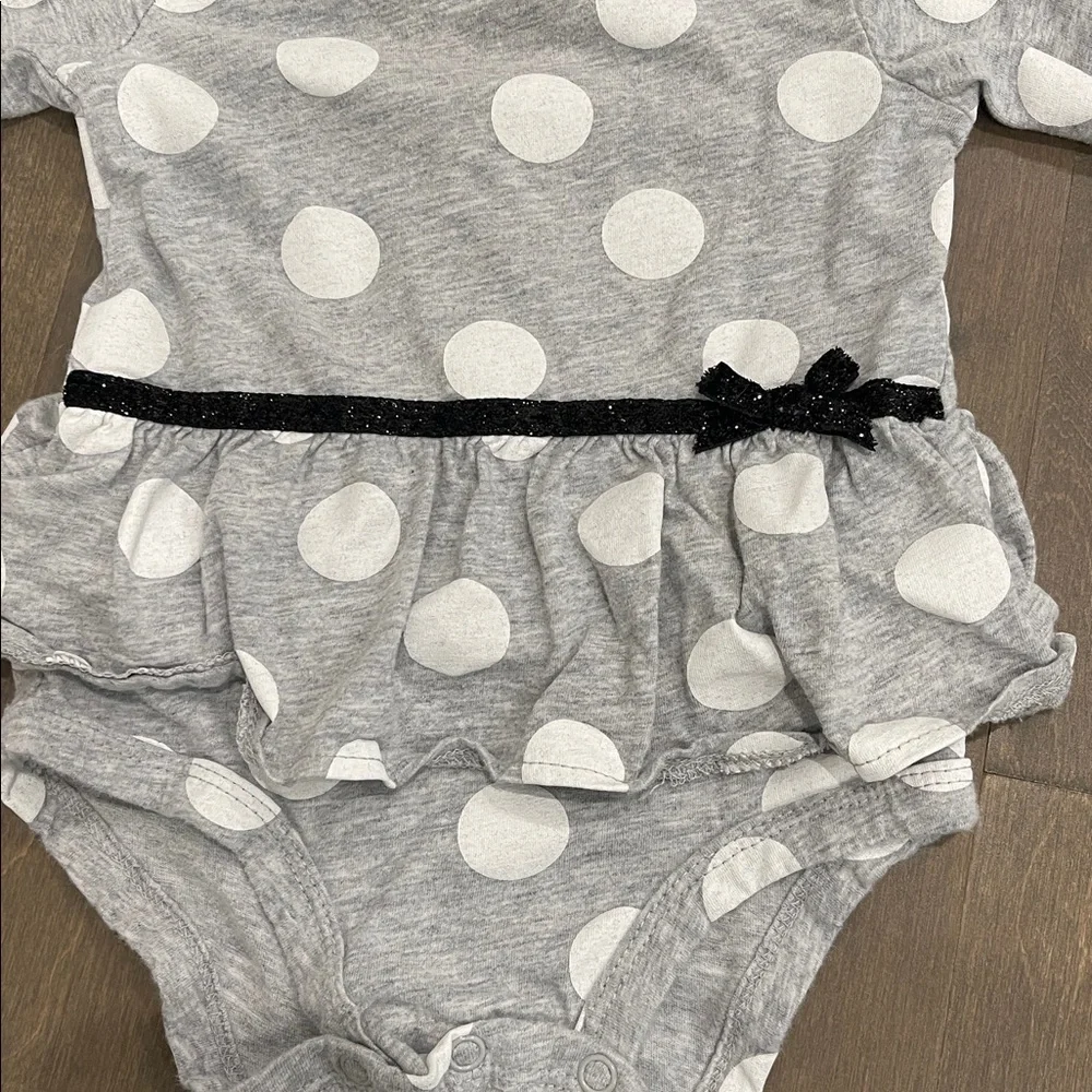 Carter's/Jumping beans 9M Matching set
